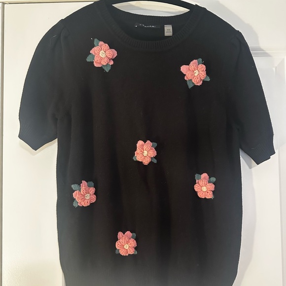 T Tahari Sweaters - T Tahari Black short sleeve sweater with 3D crochet flower accents